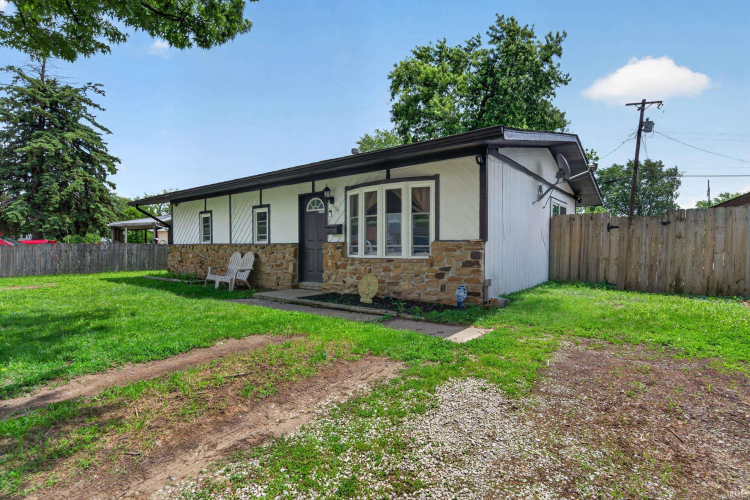 Listing Image 4