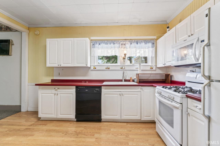 Listing Image 15