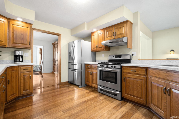 Listing Image 13