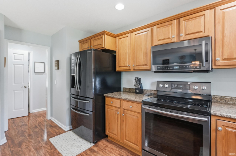 Listing Image 19