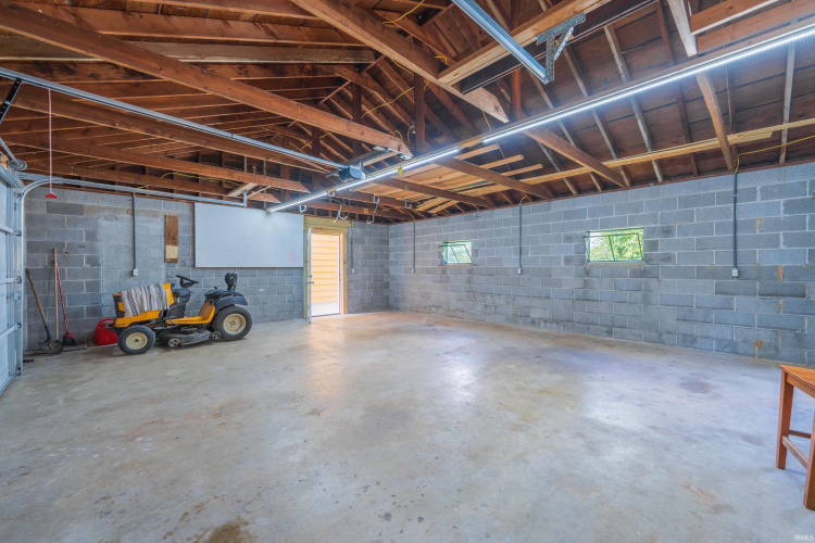 Listing Image 24