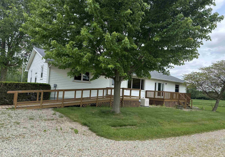 Listing Image 3