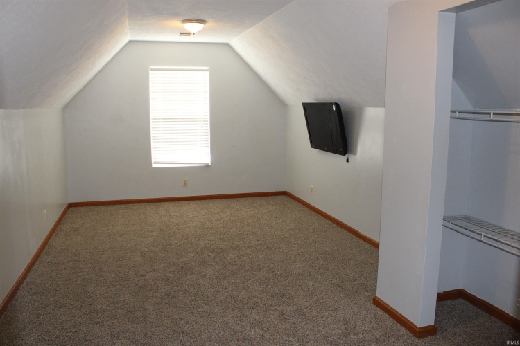 Listing Image 27