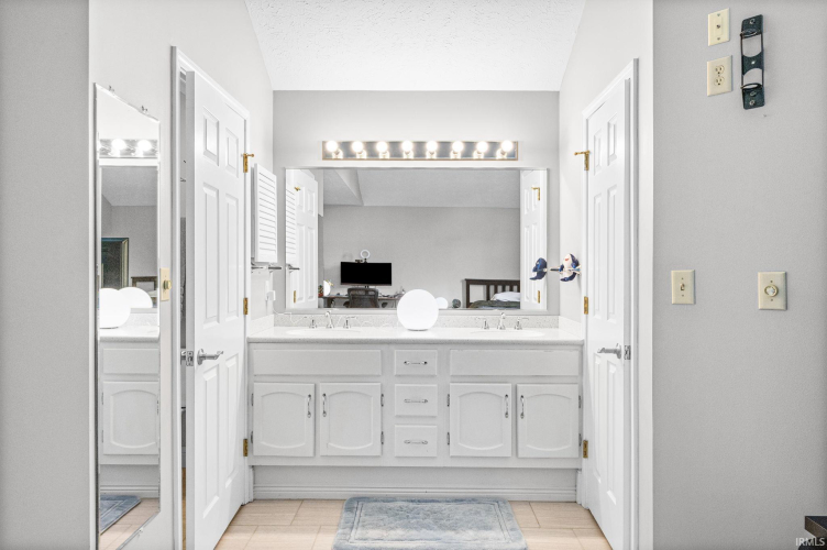 Listing Image 26