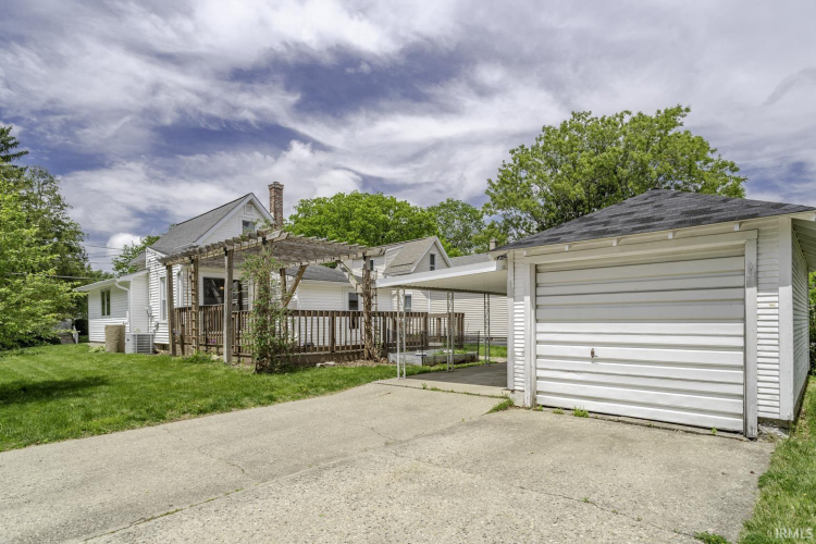 Listing Image 32