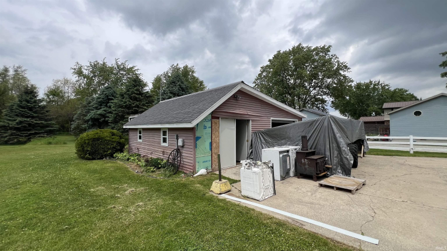 Listing Image 16
