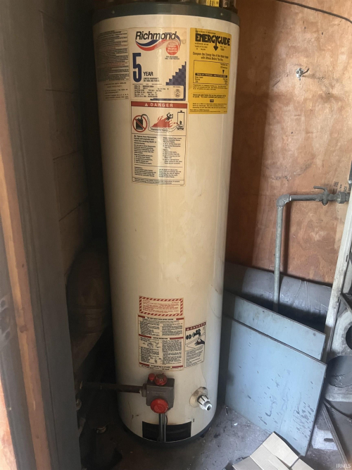 Listing Image 6