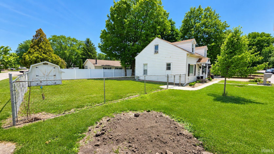 Listing Image 7