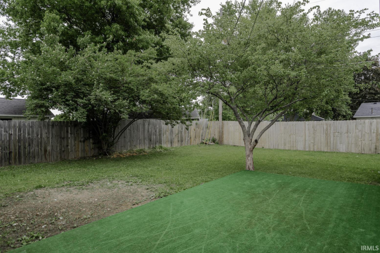 Listing Image 5