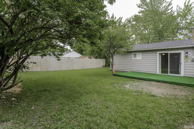 Listing Image 6