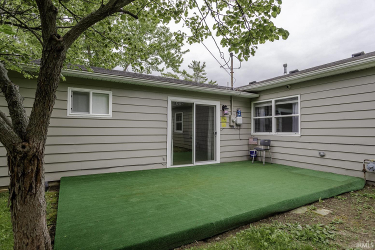 Listing Image 9