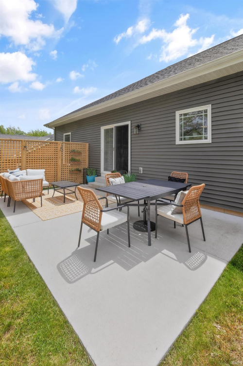 Listing Image 32