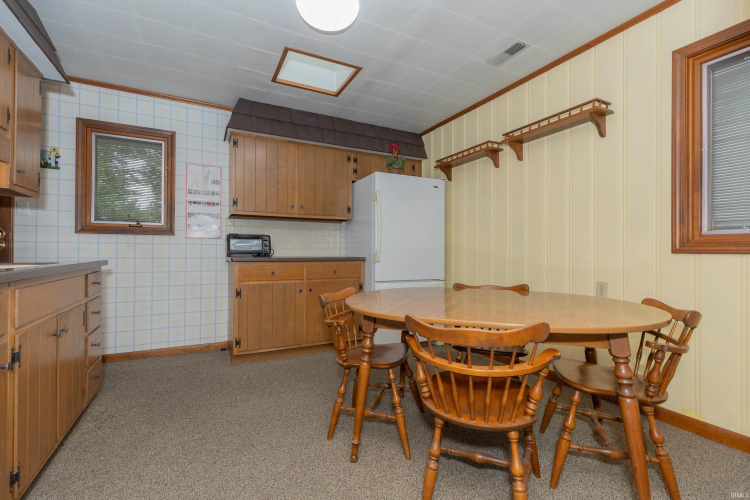Listing Image 5