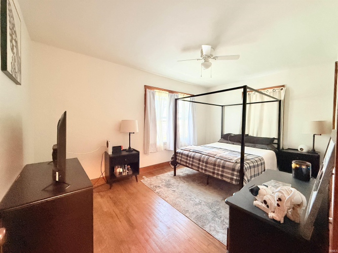 Listing Image 22