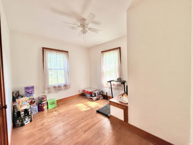 Listing Image 30