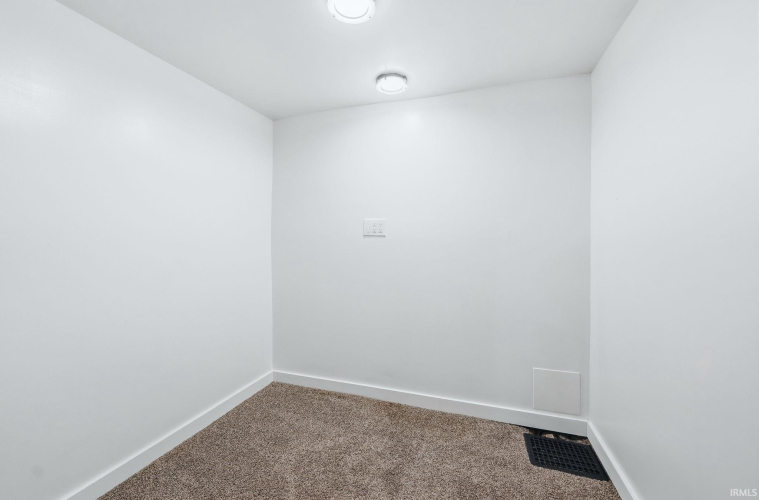 Listing Image 24