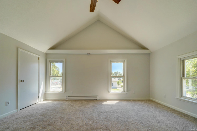 Listing Image 24
