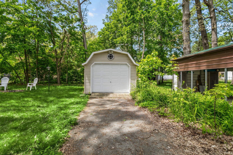 Listing Image 19
