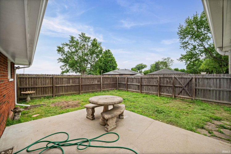 Listing Image 24