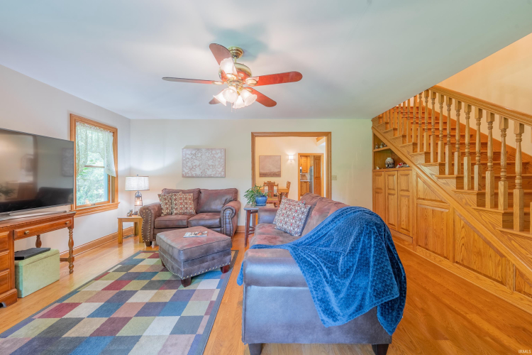 Listing Image 16