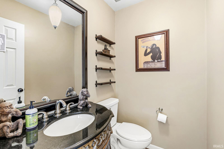 Listing Image 10