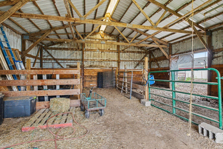 Listing Image 26