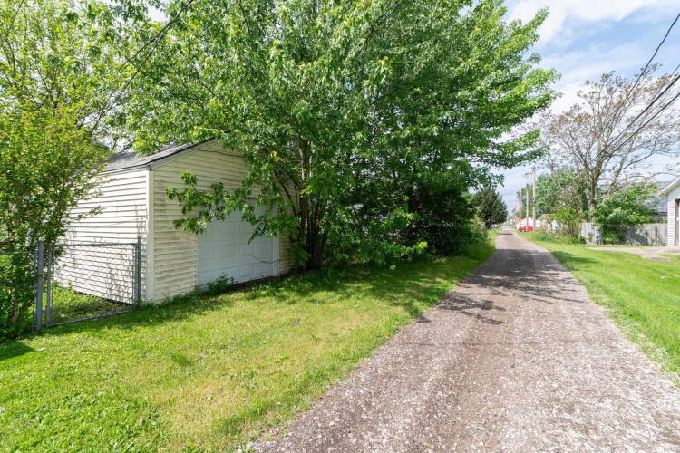 Listing Image 23