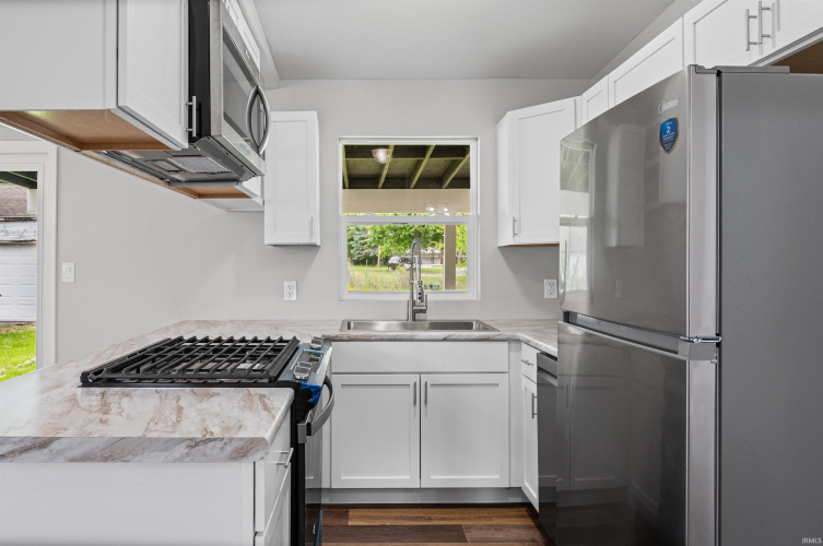 Listing Image 13