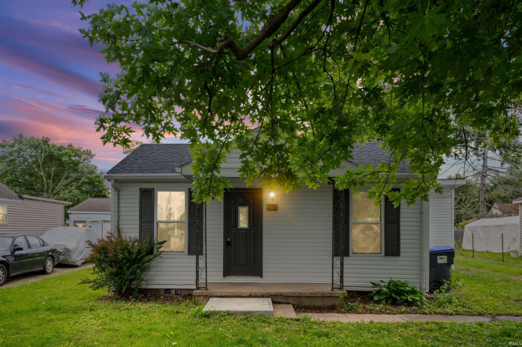 Listing Image 3