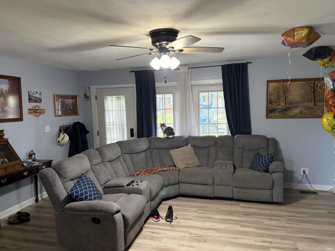 Listing Image 20