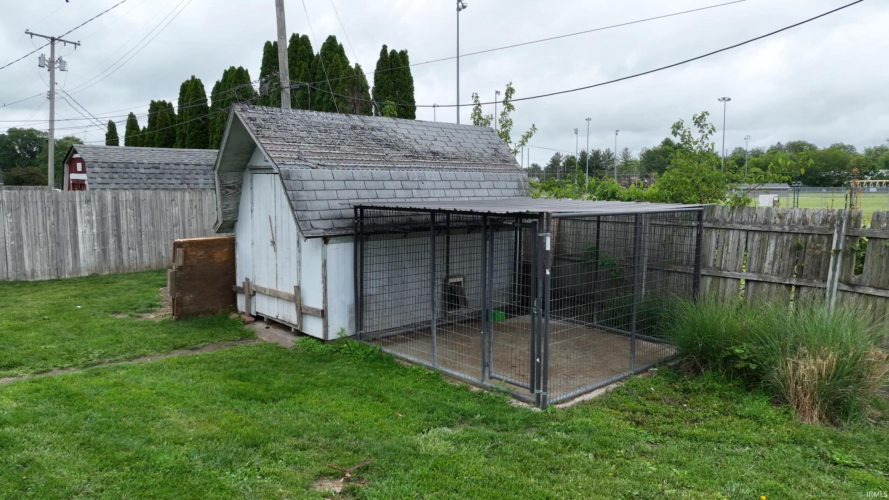 Listing Image 9