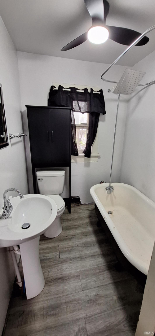 Listing Image 12