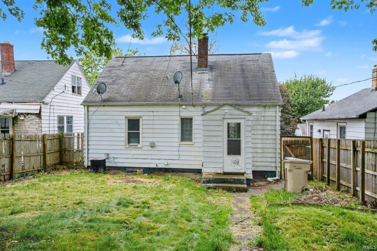 Listing Image 14