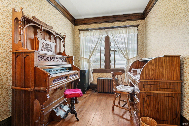 Listing Image 15
