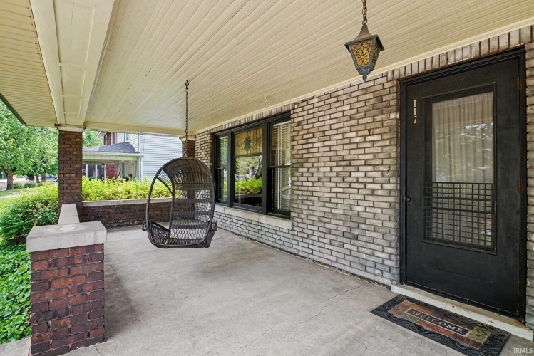 Listing Image 5