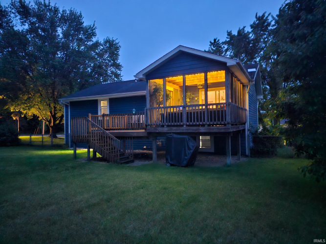 Listing Image 8