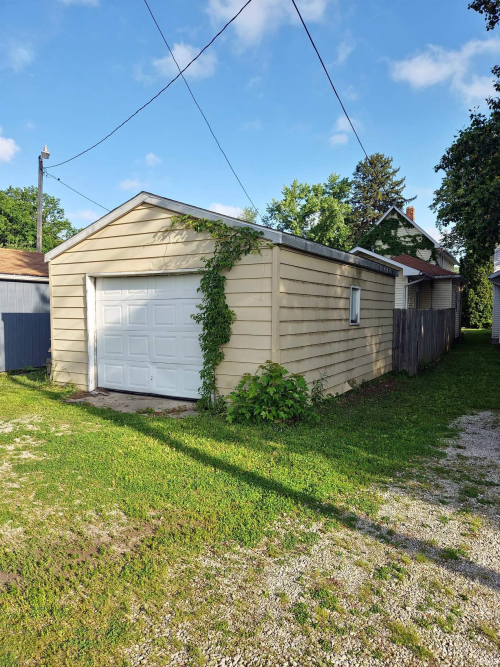 Listing Image 13