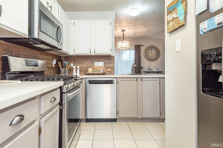Listing Image 13