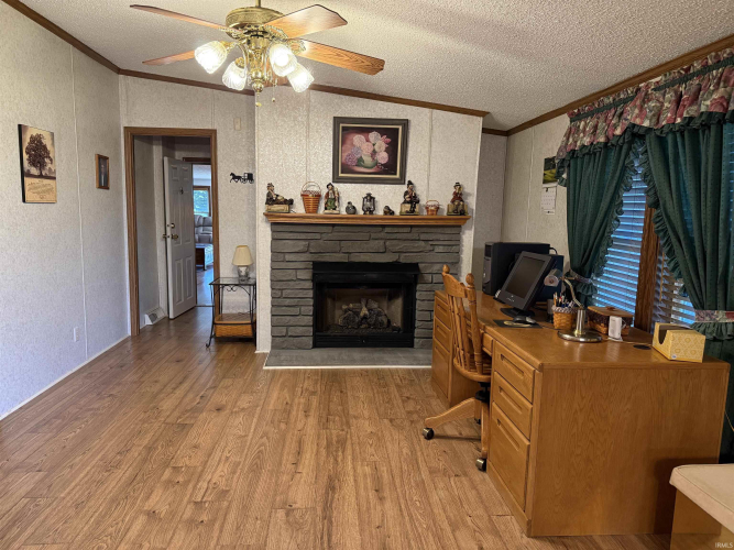 Listing Image 16