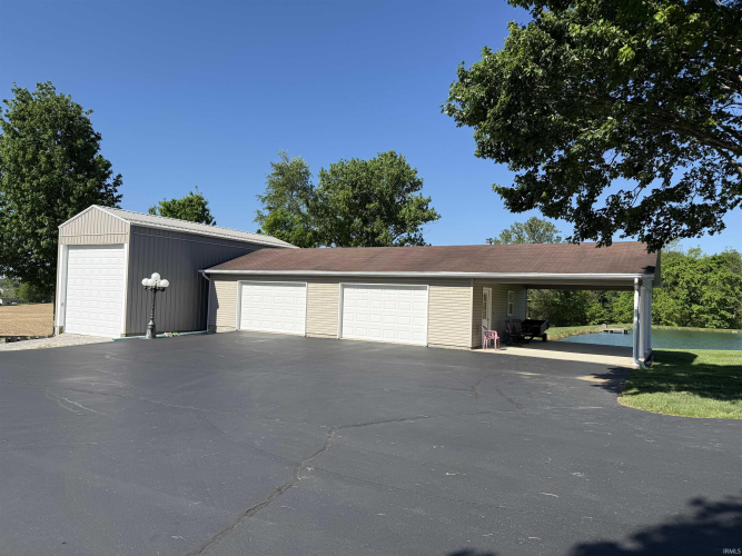Listing Image 18