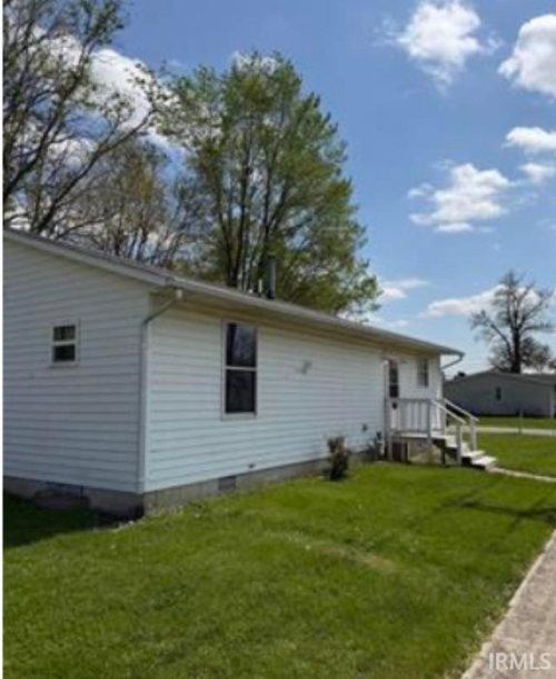 Listing Image 4