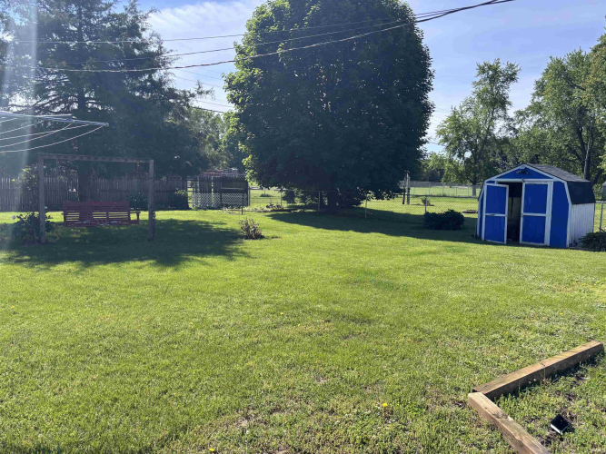 Listing Image 6