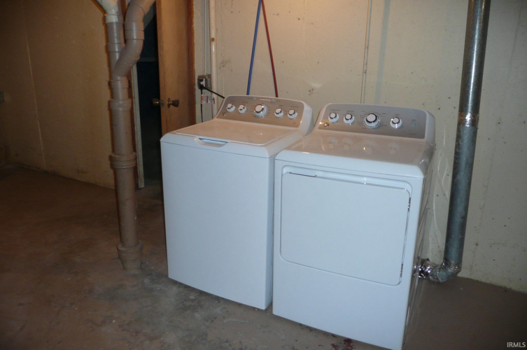 Listing Image 19