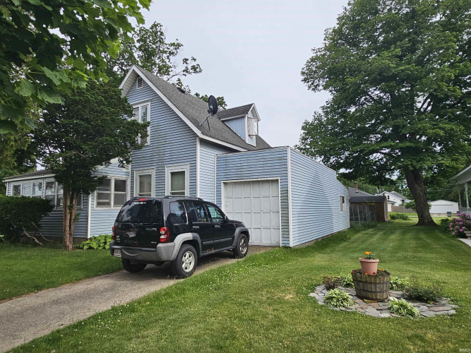 Listing Image 5