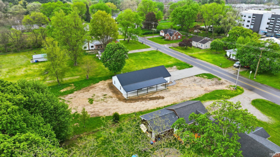 Listing Image 10
