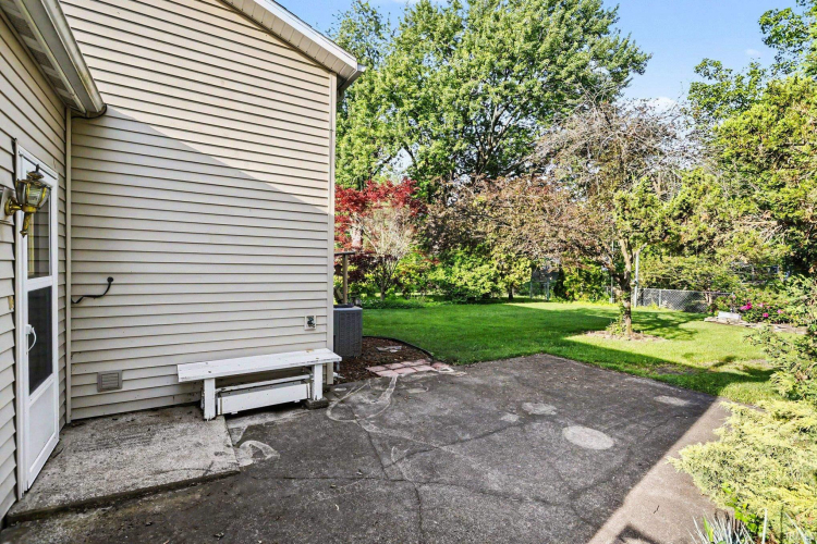 Listing Image 28