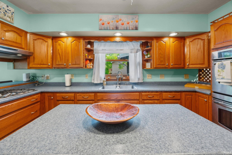 Listing Image 16