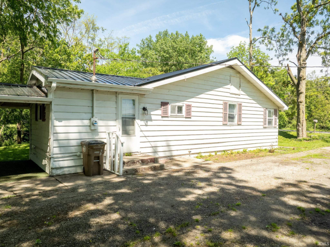 Listing Image 5