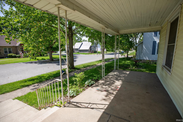 Listing Image 3