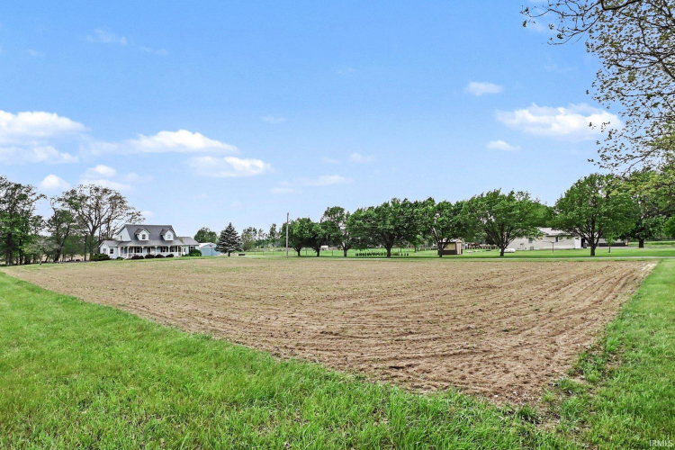 Listing Image 24